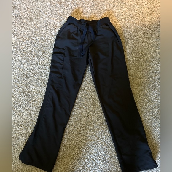 Bundle of 3 black scrubs - Picture 7 of 7